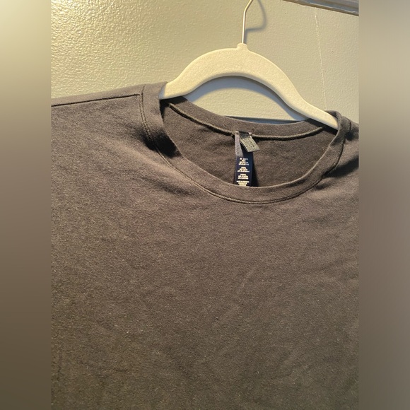 Black Skims Tee - Picture 2 of 5